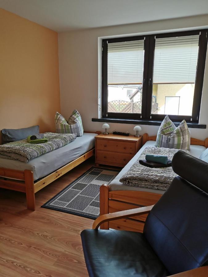 Monteur- Und Ferienwohnung In Hainichen - Obergeschoss Oder Dachgeschoss - Familie Weber Bockendorf Eksteriør bilde