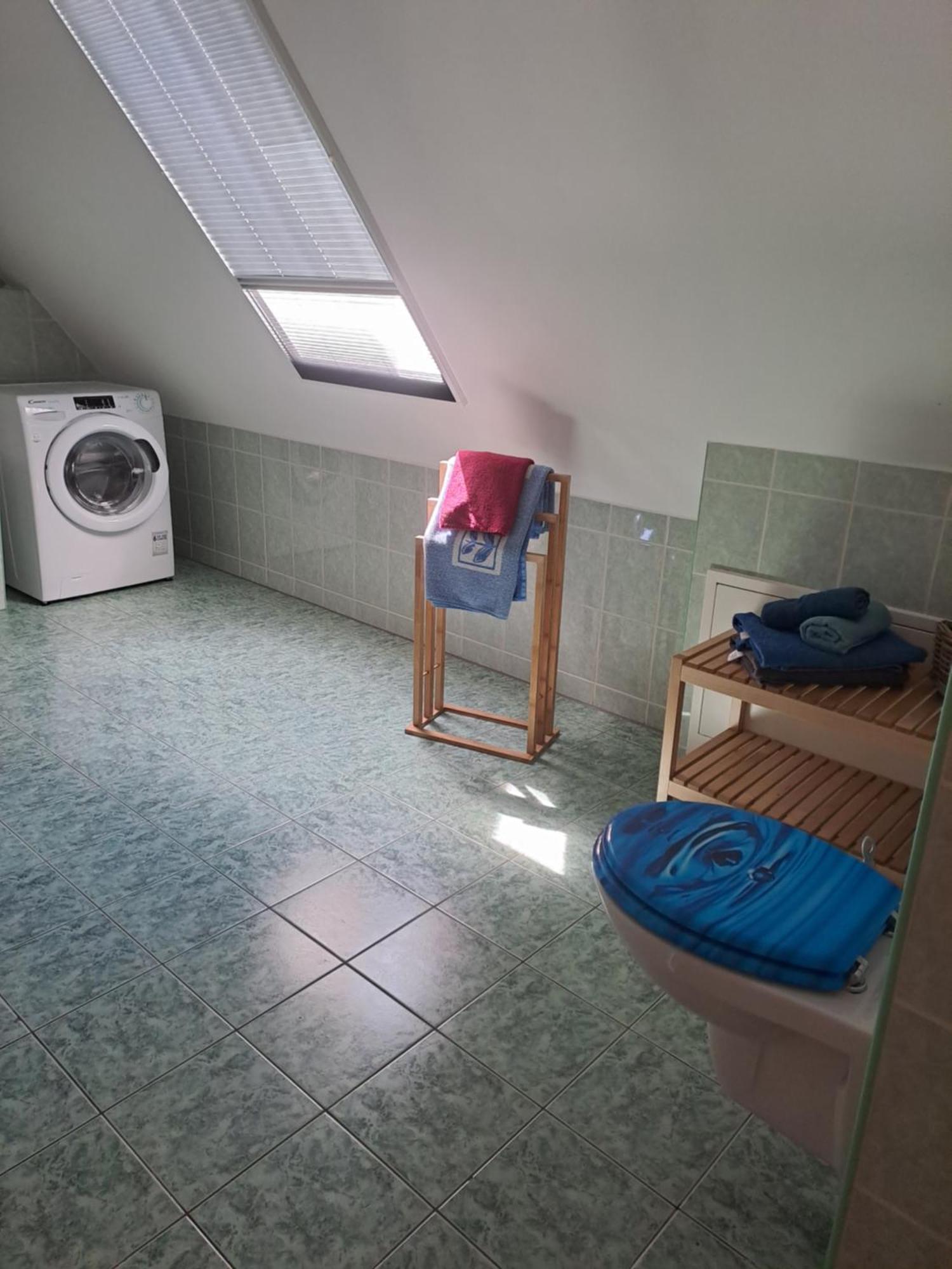 Monteur- Und Ferienwohnung In Hainichen - Obergeschoss Oder Dachgeschoss - Familie Weber Bockendorf Eksteriør bilde