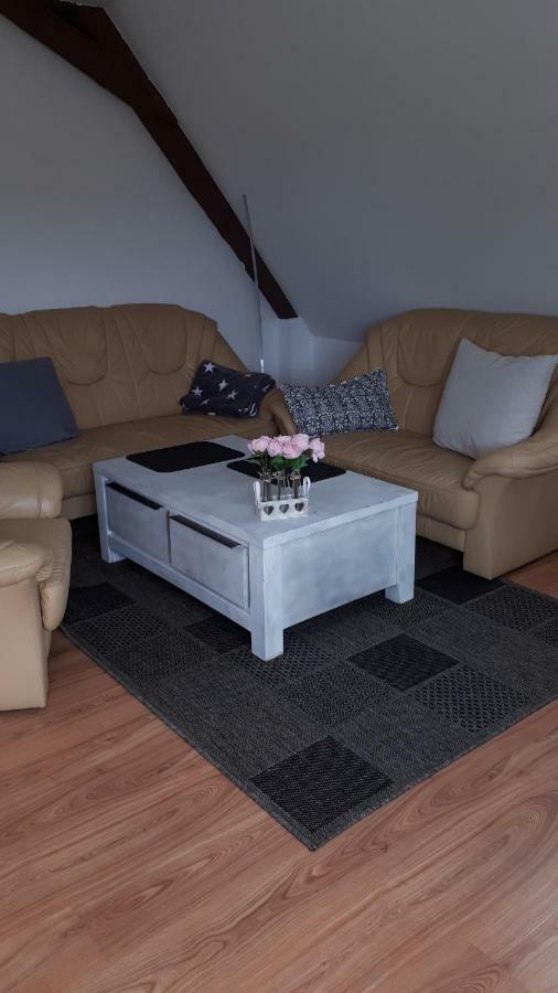 Monteur- Und Ferienwohnung In Hainichen - Obergeschoss Oder Dachgeschoss - Familie Weber Bockendorf Eksteriør bilde